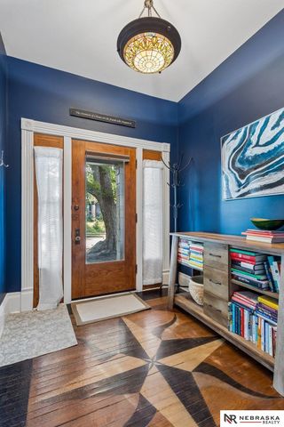 1019 S 30th Avenue, Omaha, NE 68105