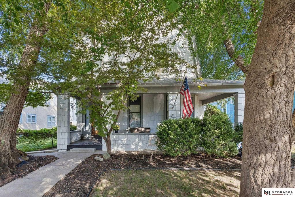 1019 S 30th Avenue, Omaha, NE 68105
