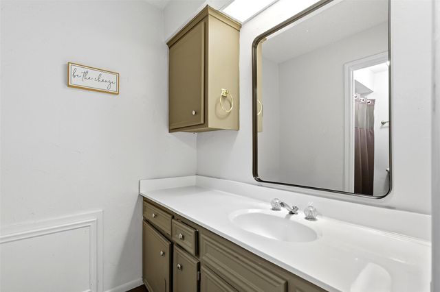 15715 Brookvilla Drive, Houston, TX 77059