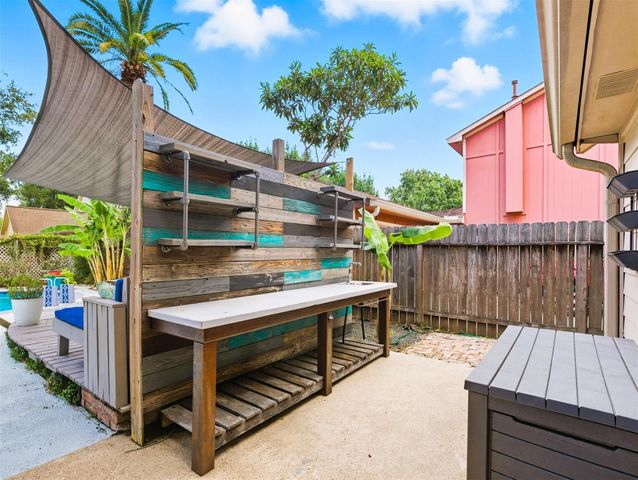 15715 Brookvilla Drive, Houston, TX 77059