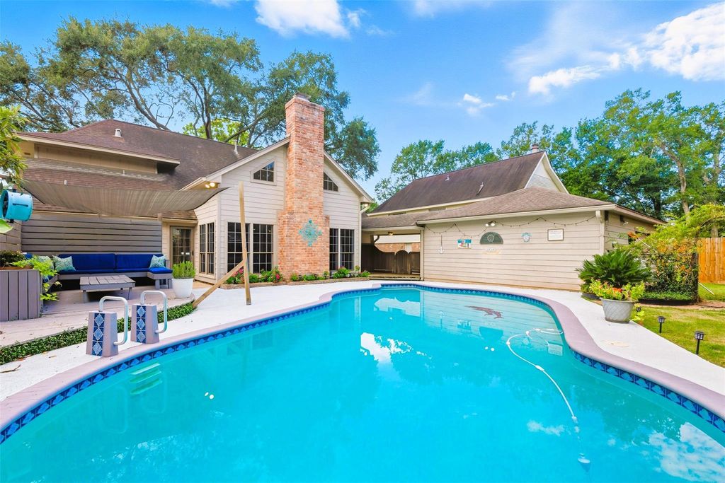15715 Brookvilla Drive, Houston, TX 77059