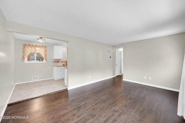 271 Sky Manor Boulevard, Brick, NJ 08723