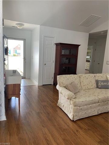 1108 Quaker Ridge Drive, Kernersville, NC 27284