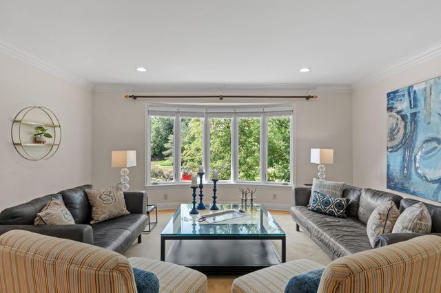 592 County Road 24, Wayzata, MN 55391