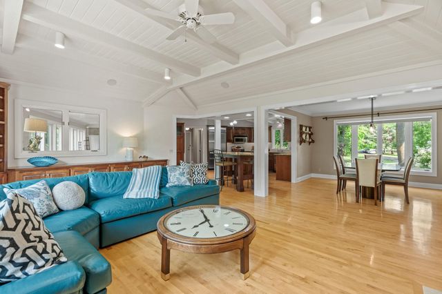 592 County Road 24, Wayzata, MN 55391