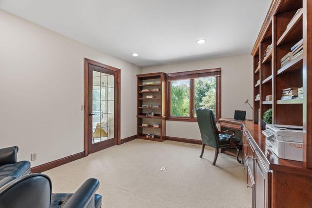 592 County Road 24, Wayzata, MN 55391