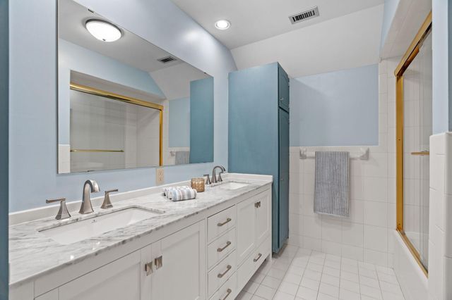 592 County Road 24, Wayzata, MN 55391