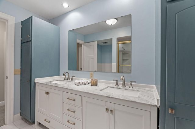 592 County Road 24, Wayzata, MN 55391