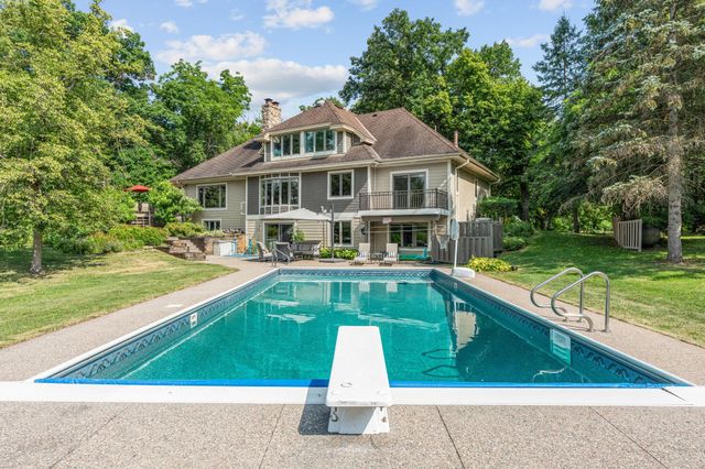 592 County Road 24, Wayzata, MN 55391