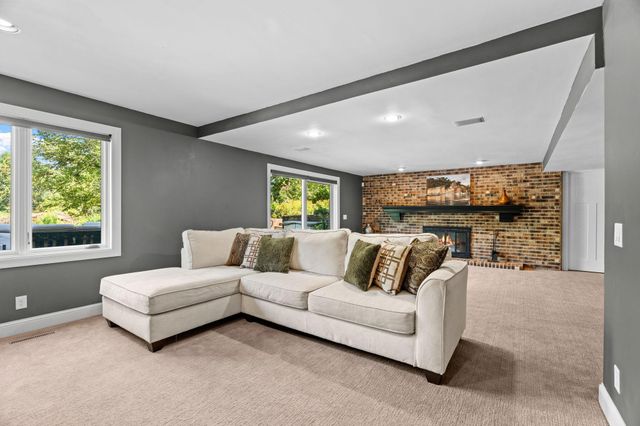 592 County Road 24, Wayzata, MN 55391