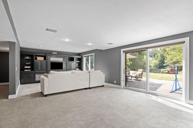 592 County Road 24, Wayzata, MN 55391