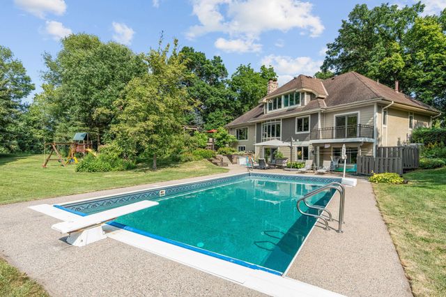 592 County Road 24, Wayzata, MN 55391