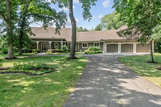 592 County Road 24, Wayzata, MN 55391