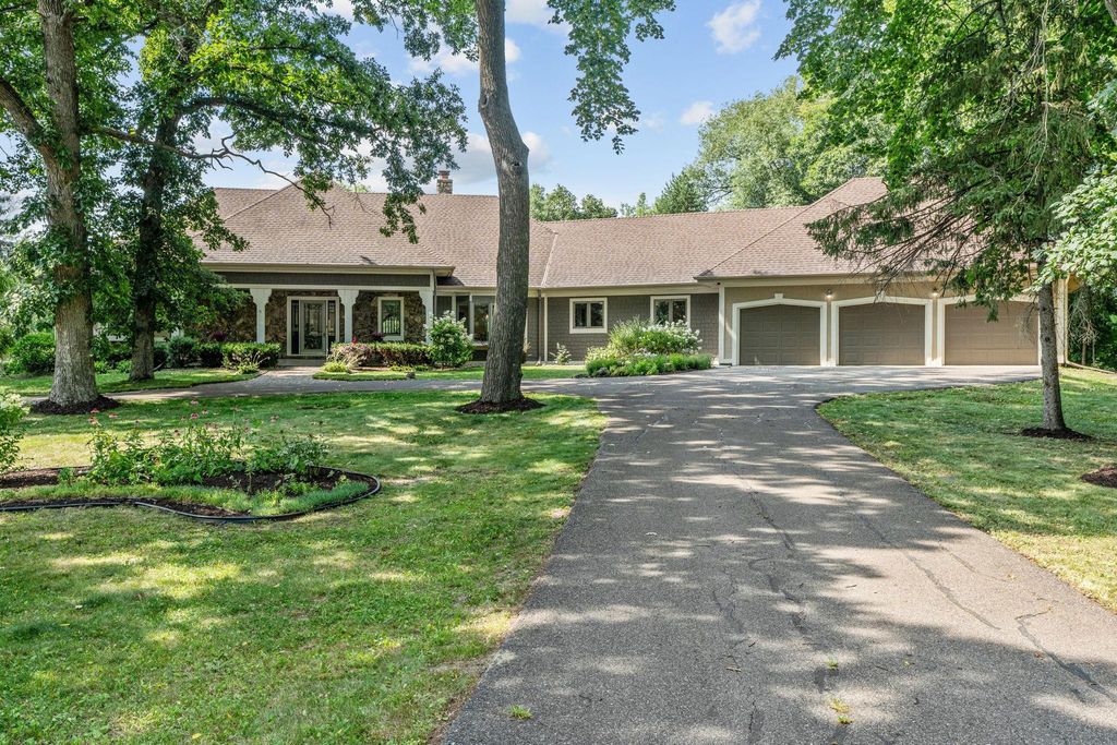 592 County Road 24, Wayzata, MN 55391