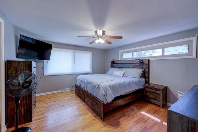 1817 E 13th Ave, Winfield, KS 67156