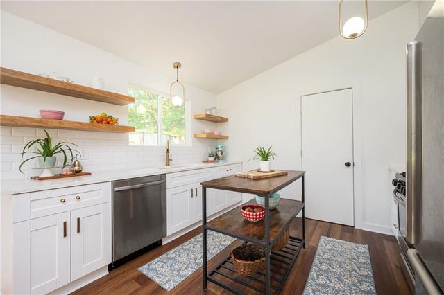2672 Brook Park Way, Doraville, GA 30340