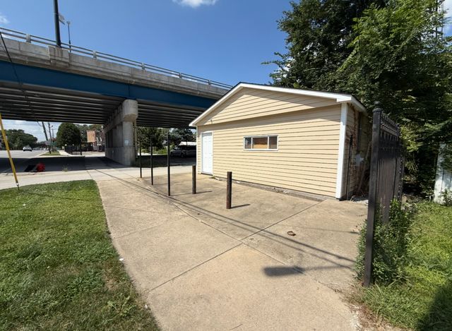13325 Olde Western Avenue, Blue Island, IL 60406
