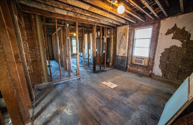 13325 Olde Western Avenue, Blue Island, IL 60406