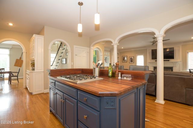 7003 Windham Pkwy, Prospect, KY 40059