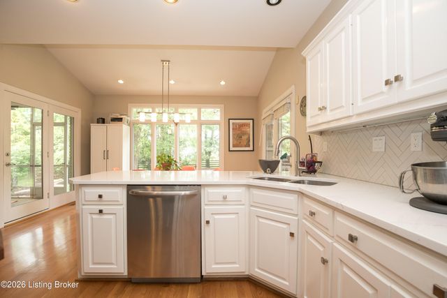7003 Windham Pkwy, Prospect, KY 40059