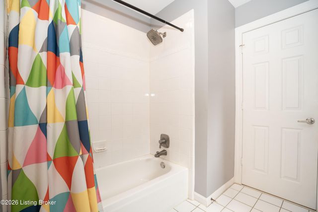 7003 Windham Pkwy, Prospect, KY 40059