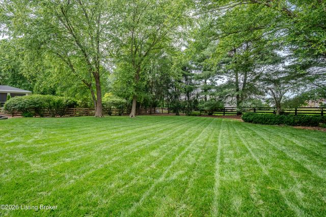 7003 Windham Pkwy, Prospect, KY 40059