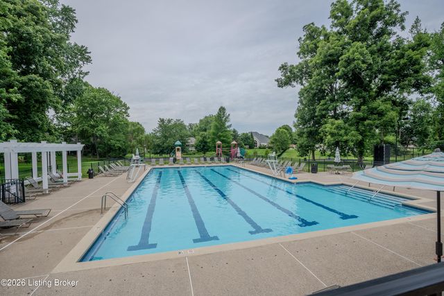 7003 Windham Pkwy, Prospect, KY 40059