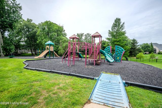 7003 Windham Pkwy, Prospect, KY 40059