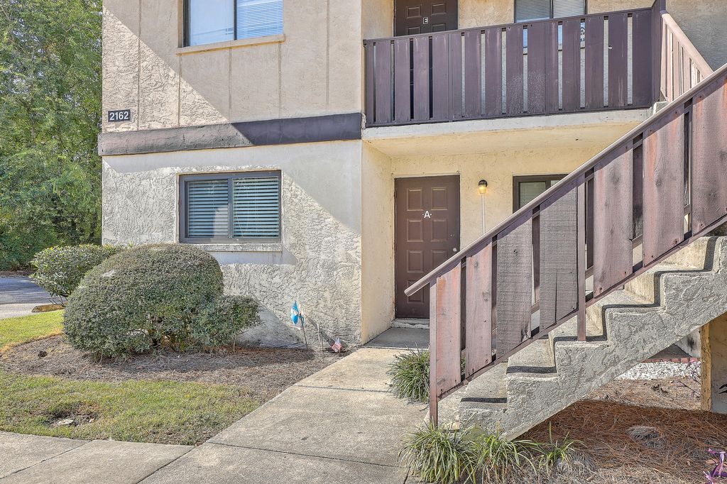 2162 Bees Ferry Road Apt A, Charleston, SC 29414