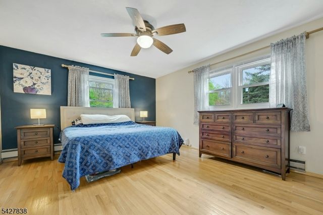 14 Parker Rd, Mount Arlington Boro, NJ 07856