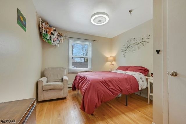 14 Parker Rd, Mount Arlington Boro, NJ 07856