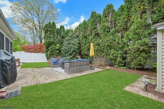 14 Parker Rd, Mount Arlington Boro, NJ 07856