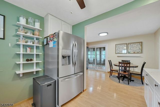 14 Parker Rd, Mount Arlington Boro, NJ 07856