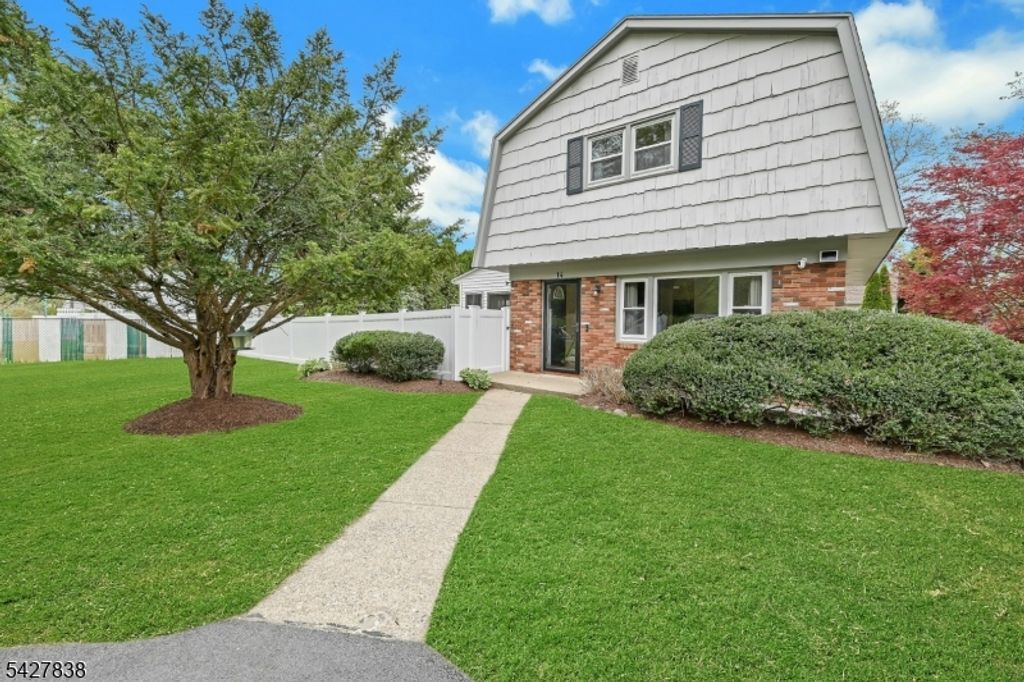 14 Parker Rd, Mount Arlington Boro, NJ 07856