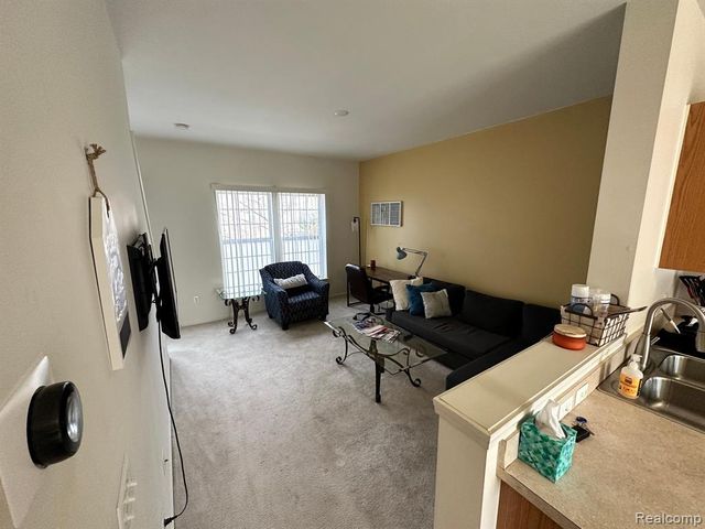 44737 Gwinnett Loop, Novi, MI 48377