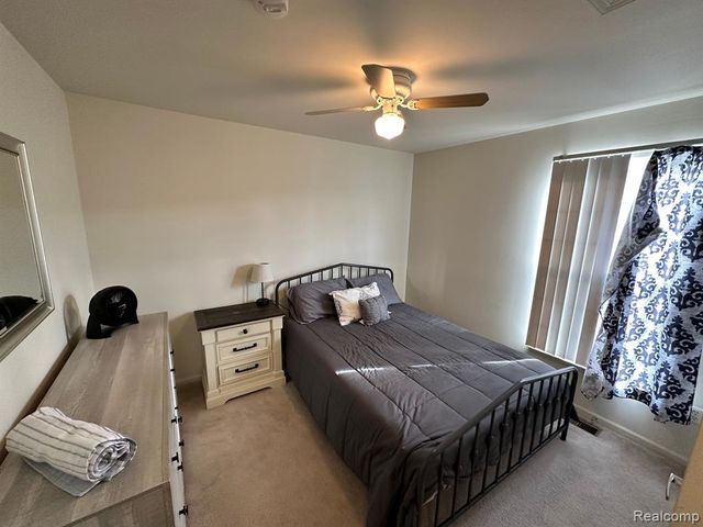 44737 Gwinnett Loop, Novi, MI 48377