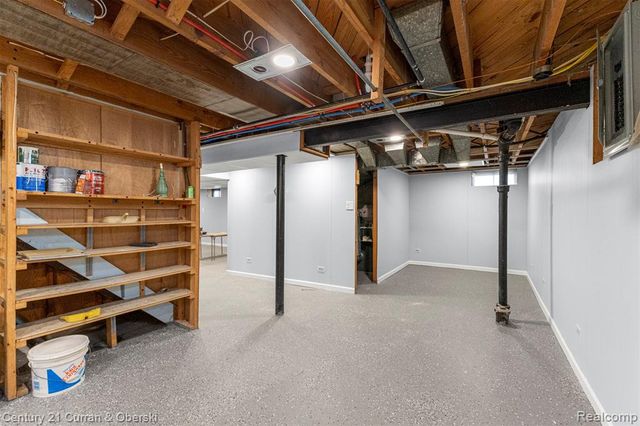 8276 Riverview Street, Dearborn Heights, MI 48127