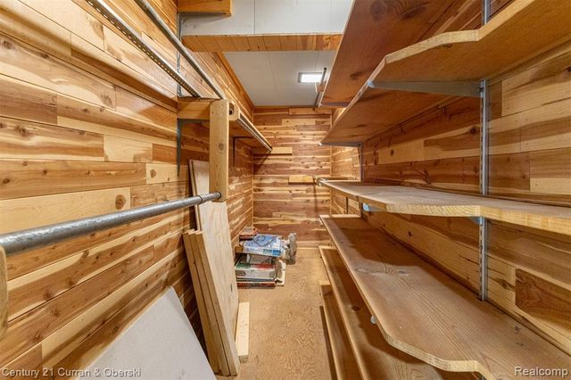 8276 Riverview Street, Dearborn Heights, MI 48127