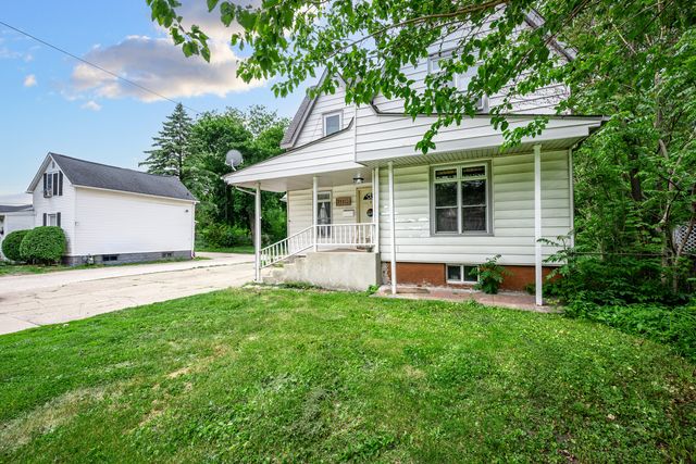 711 S 4th Street, Dekalb, IL 60115
