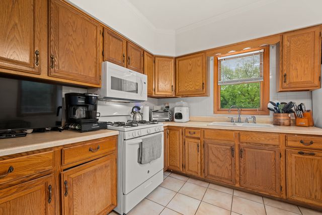 711 S 4th Street, Dekalb, IL 60115