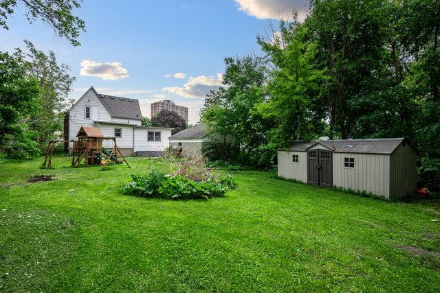 711 S 4th Street, Dekalb, IL 60115