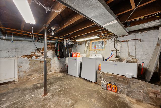 711 S 4th Street, Dekalb, IL 60115