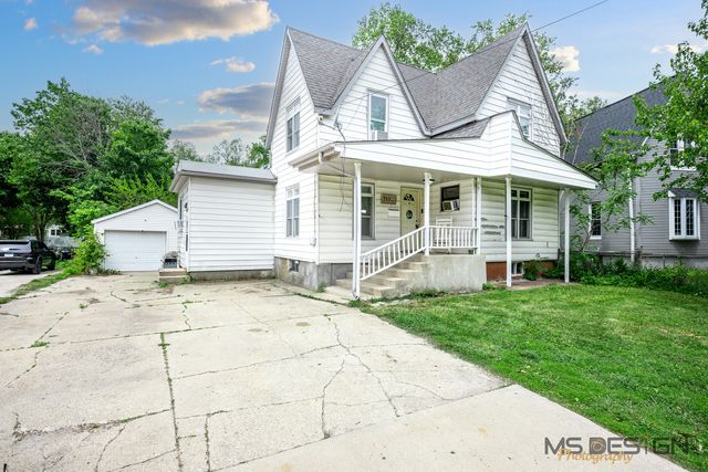 711 S 4th Street, Dekalb, IL 60115