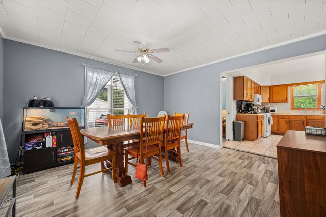 711 S 4th Street, Dekalb, IL 60115