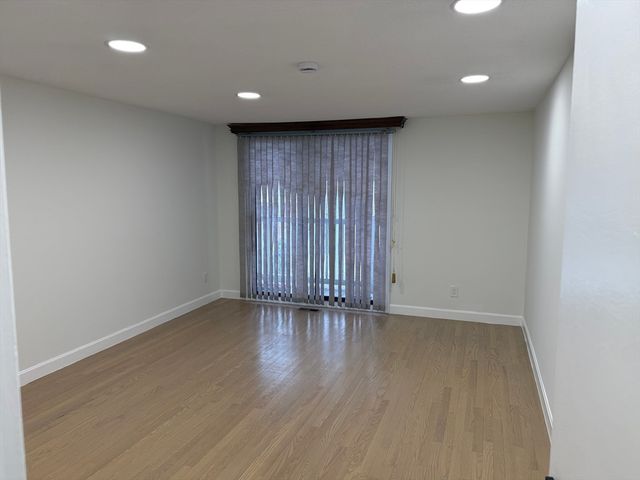 12 Greenbrook Drive 12, Stoughton, MA 02072