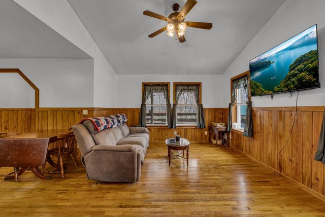 13465 Lantana Rd, Crossville, TN 38572