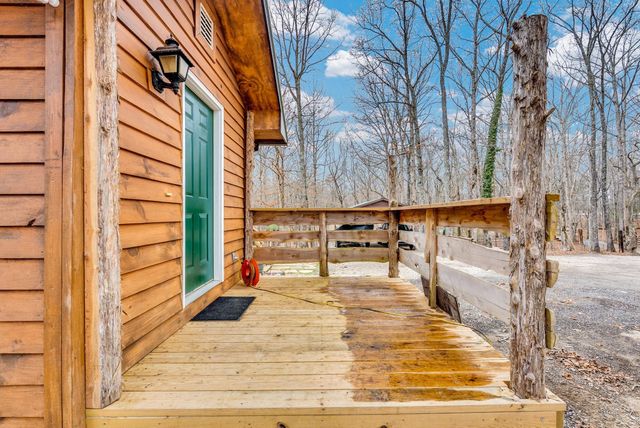 13465 Lantana Rd, Crossville, TN 38572