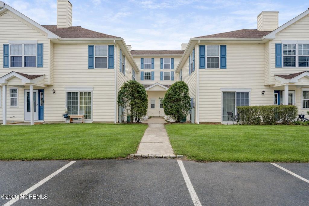 1143 Roseberry Court, Morganville, NJ 07751