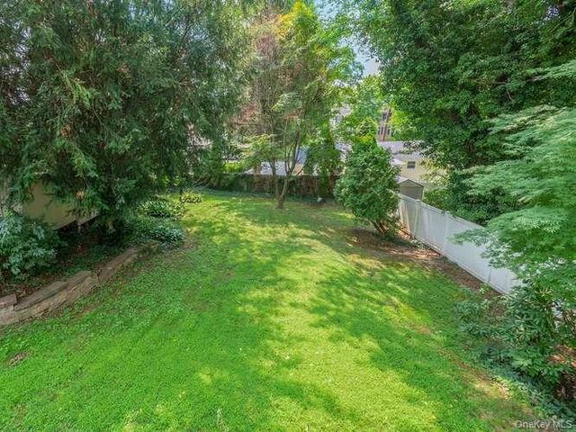 3 Woodland Avenue, Glenwood Landing, NY 11547