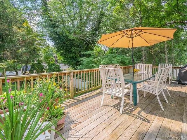 3 Woodland Avenue, Glenwood Landing, NY 11547
